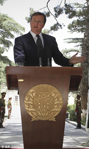 Ӣ��(gu��)���࿨÷�����u(p��ng)С��(b��o)�` (t��ng)����